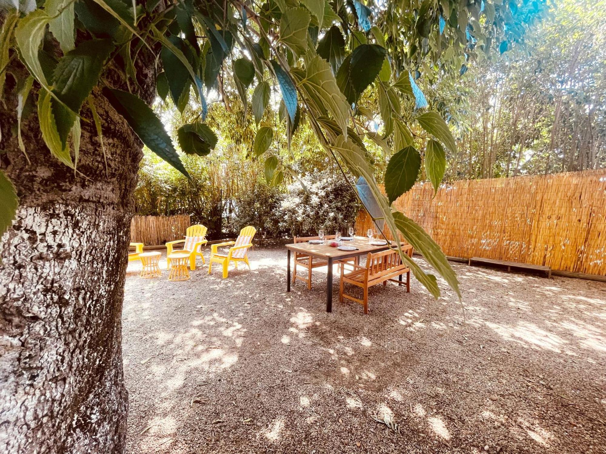 Le Patio, Jardin Privatif, Tennis Nîmes Kültér fotó